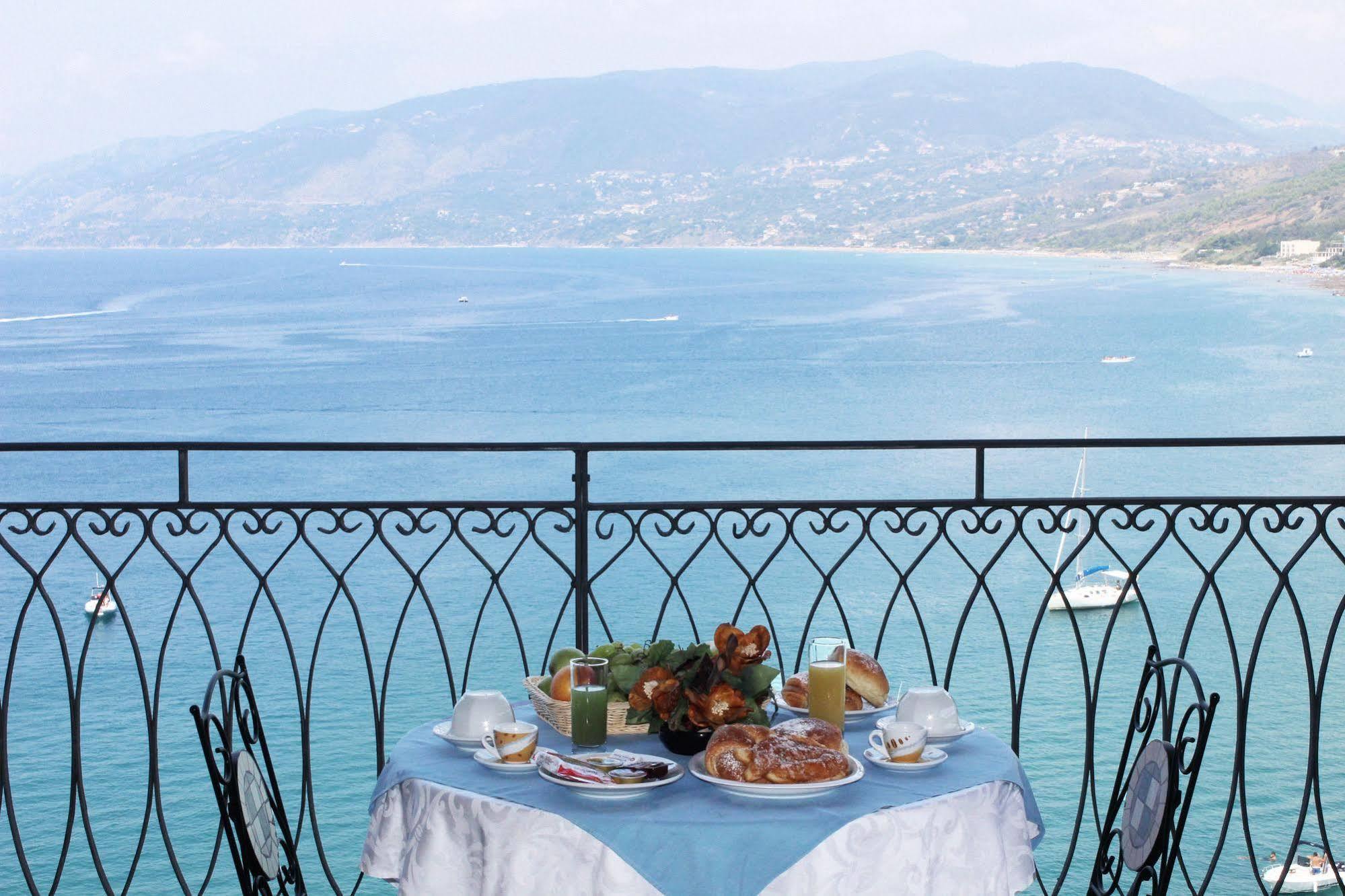 Hotel Palinuro Εξωτερικό φωτογραφία